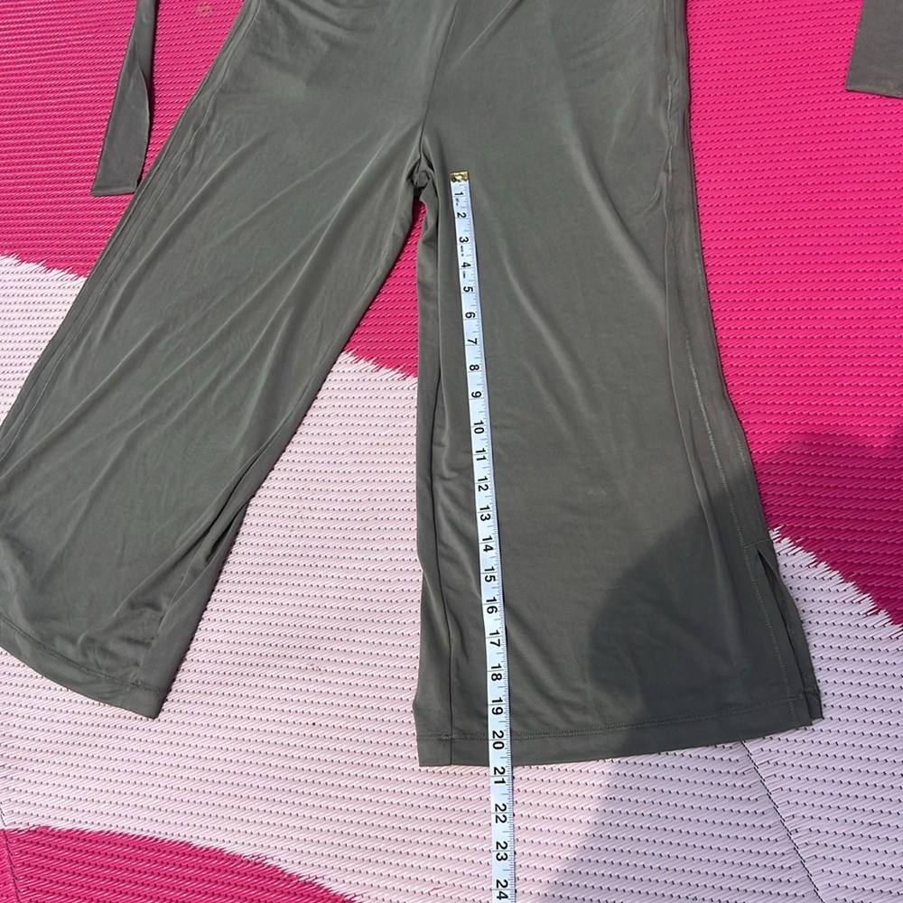 Zyia activewear jumpsuit size M NWT - Picture 4 of 11
